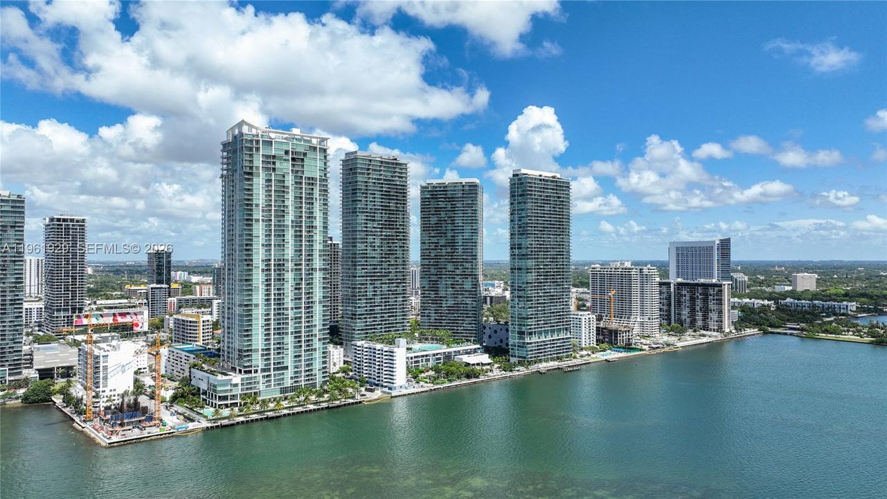 En Venta: $1,060,000 (2 camas, 3 baños, 1186 Pies cuadrados)