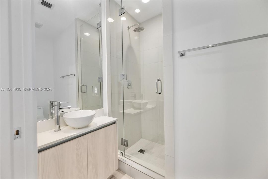En Venta: $1,060,000 (2 camas, 3 baños, 1186 Pies cuadrados)