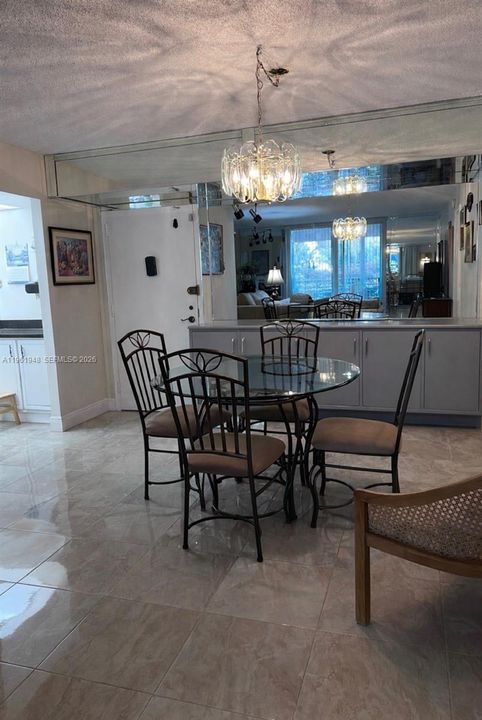 For Sale: $148,000 (1 beds, 2 baths, 980 Square Feet)