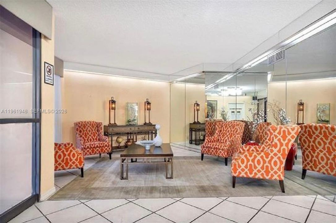 For Sale: $148,000 (1 beds, 2 baths, 980 Square Feet)