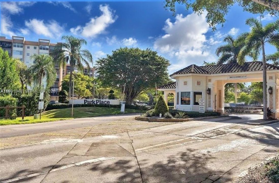For Sale: $148,000 (1 beds, 2 baths, 980 Square Feet)
