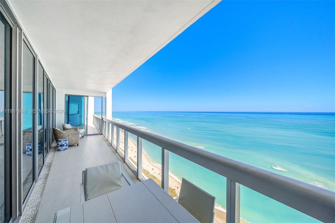 For Sale: $4,500,000 (3 beds, 3 baths, 2940 Square Feet)