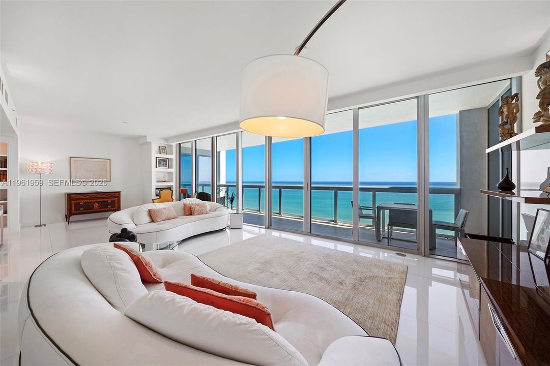 For Sale: $4,500,000 (3 beds, 3 baths, 2940 Square Feet)