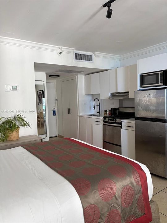 For Sale: $149,900 (0 beds, 1 baths, 360 Square Feet)