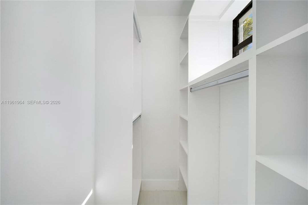 Недавно продано: $695,000 (4 спален, 3 ванн, 1920 Квадратных фут)