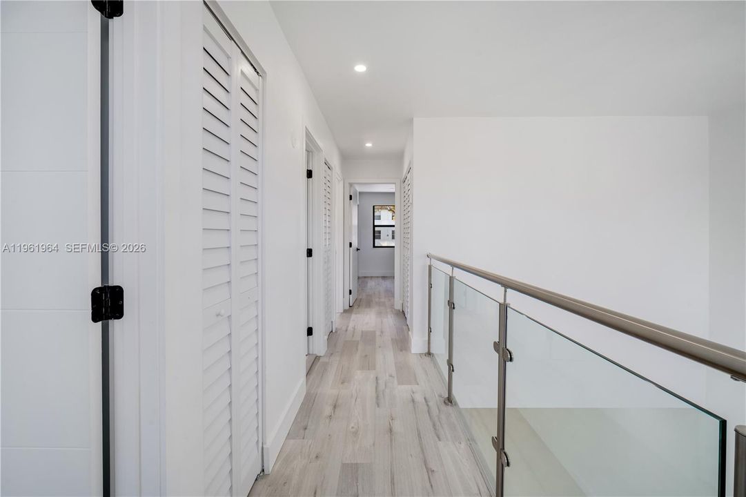Недавно продано: $695,000 (4 спален, 3 ванн, 1920 Квадратных фут)