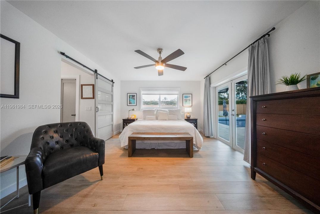 Vendido Recientemente: $1,300,000 (4 camas, 3 baños, 2054 Pies cuadrados)
