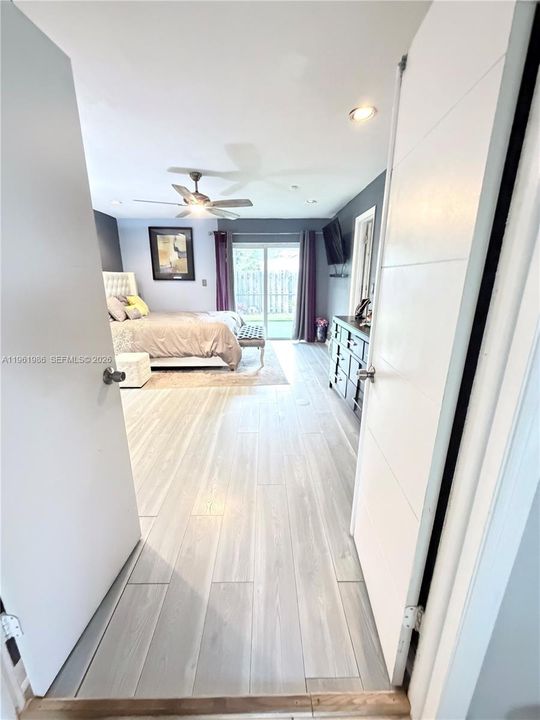 Vendido Recientemente: $629,000 (4 camas, 3 baños, 2264 Pies cuadrados)
