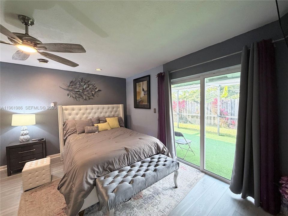 Vendido Recientemente: $629,000 (4 camas, 3 baños, 2264 Pies cuadrados)