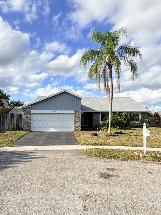 Vendido Recientemente: $629,000 (4 camas, 3 baños, 2264 Pies cuadrados)