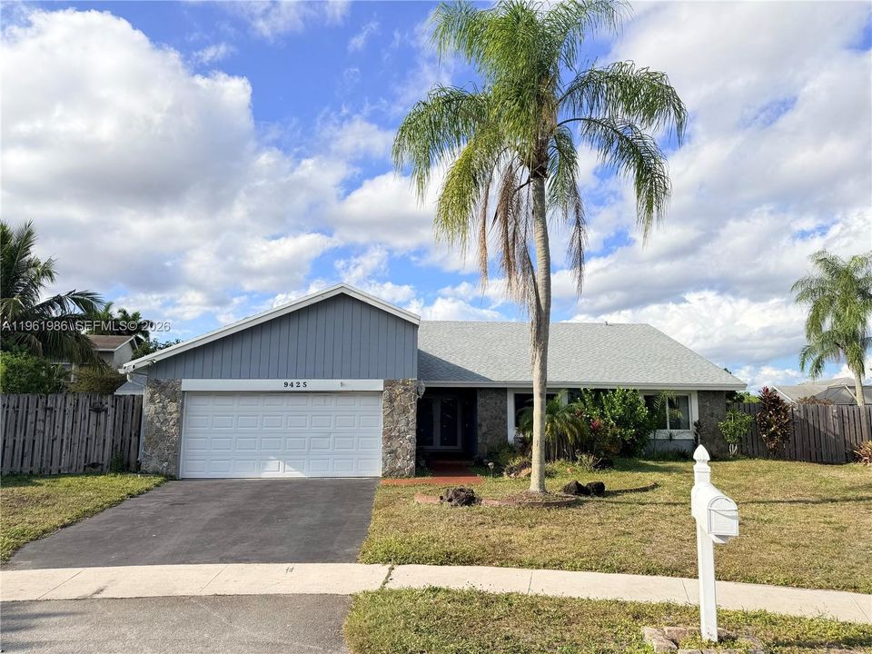 Vendido Recientemente: $629,000 (4 camas, 3 baños, 2264 Pies cuadrados)