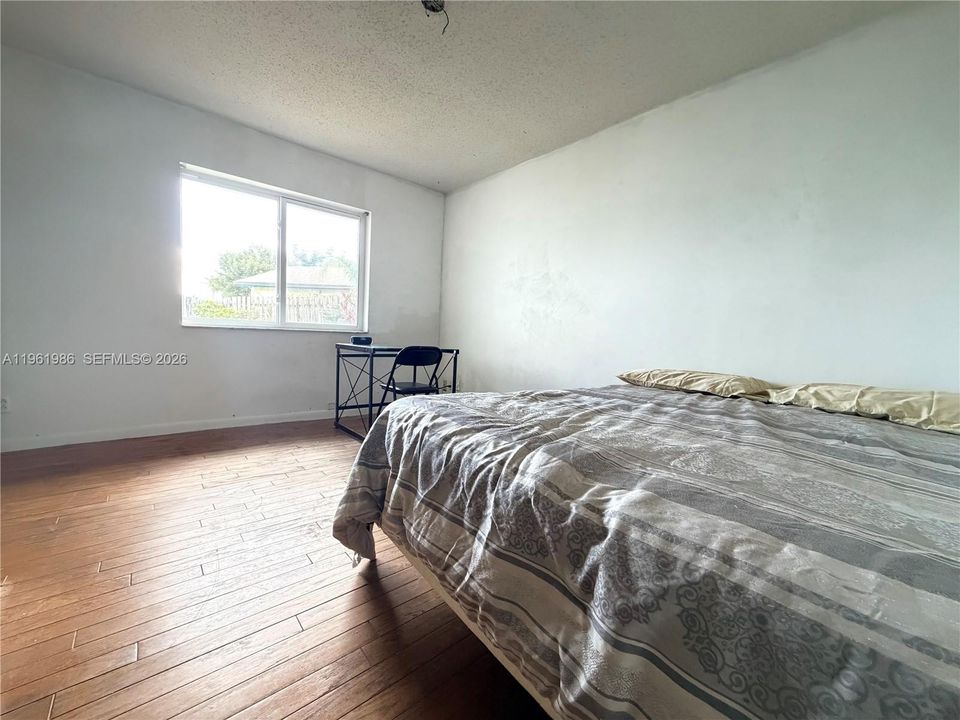 Vendido Recientemente: $629,000 (4 camas, 3 baños, 2264 Pies cuadrados)