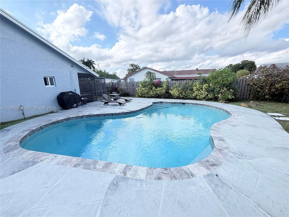 Vendido Recientemente: $629,000 (4 camas, 3 baños, 2264 Pies cuadrados)