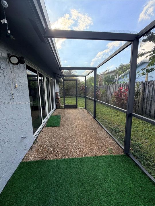 Vendido Recientemente: $629,000 (4 camas, 3 baños, 2264 Pies cuadrados)