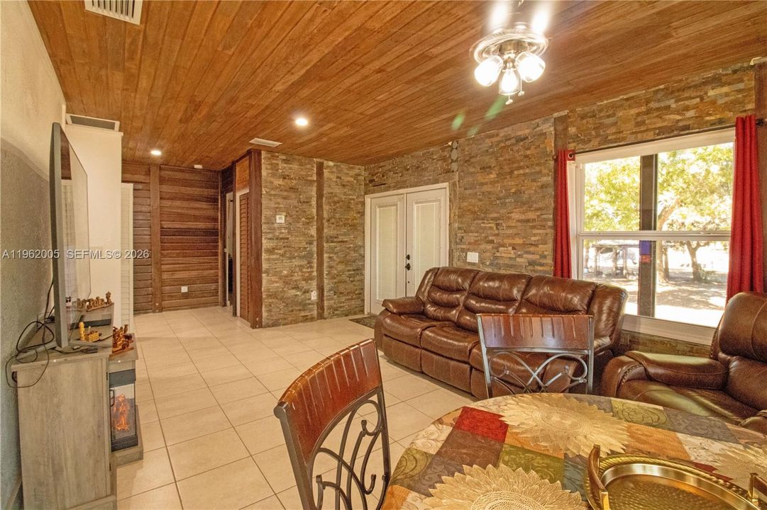 Recently Sold: $325,000 (3 beds, 2 baths, 0 Square Feet)