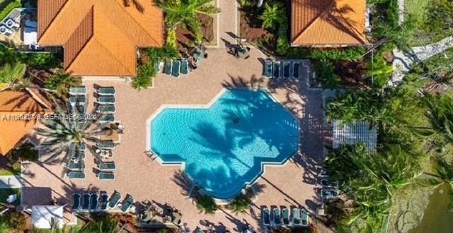На продажу: $275,000 (2 спален, 2 ванн, 1042 Квадратных фут)