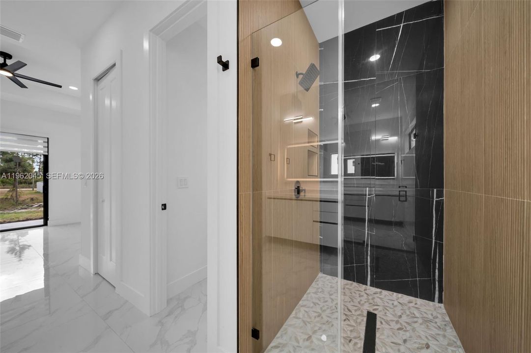 Vendido Recientemente: $365,000 (3 camas, 2 baños, 0 Pies cuadrados)
