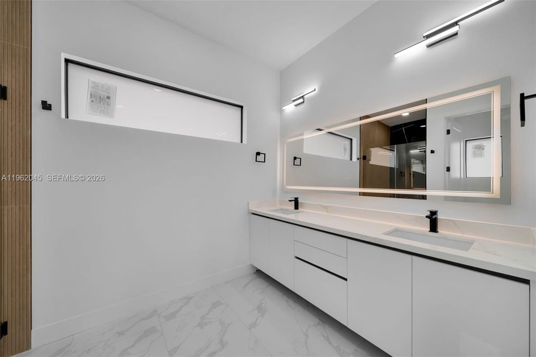 Vendido Recientemente: $365,000 (3 camas, 2 baños, 0 Pies cuadrados)