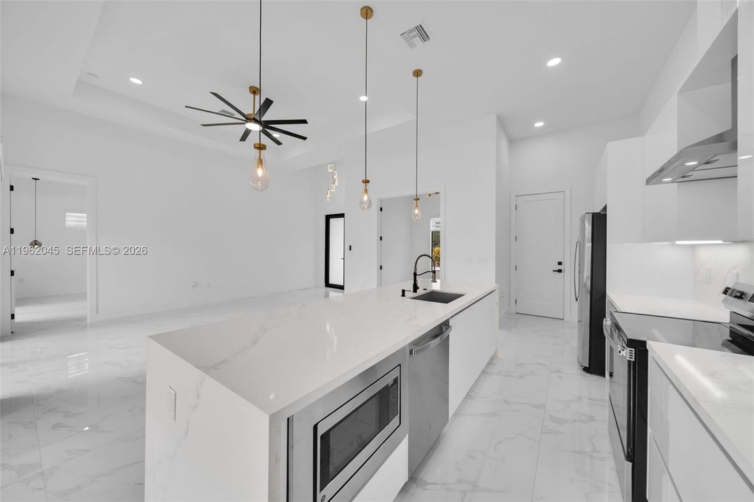 Vendido Recientemente: $365,000 (3 camas, 2 baños, 0 Pies cuadrados)
