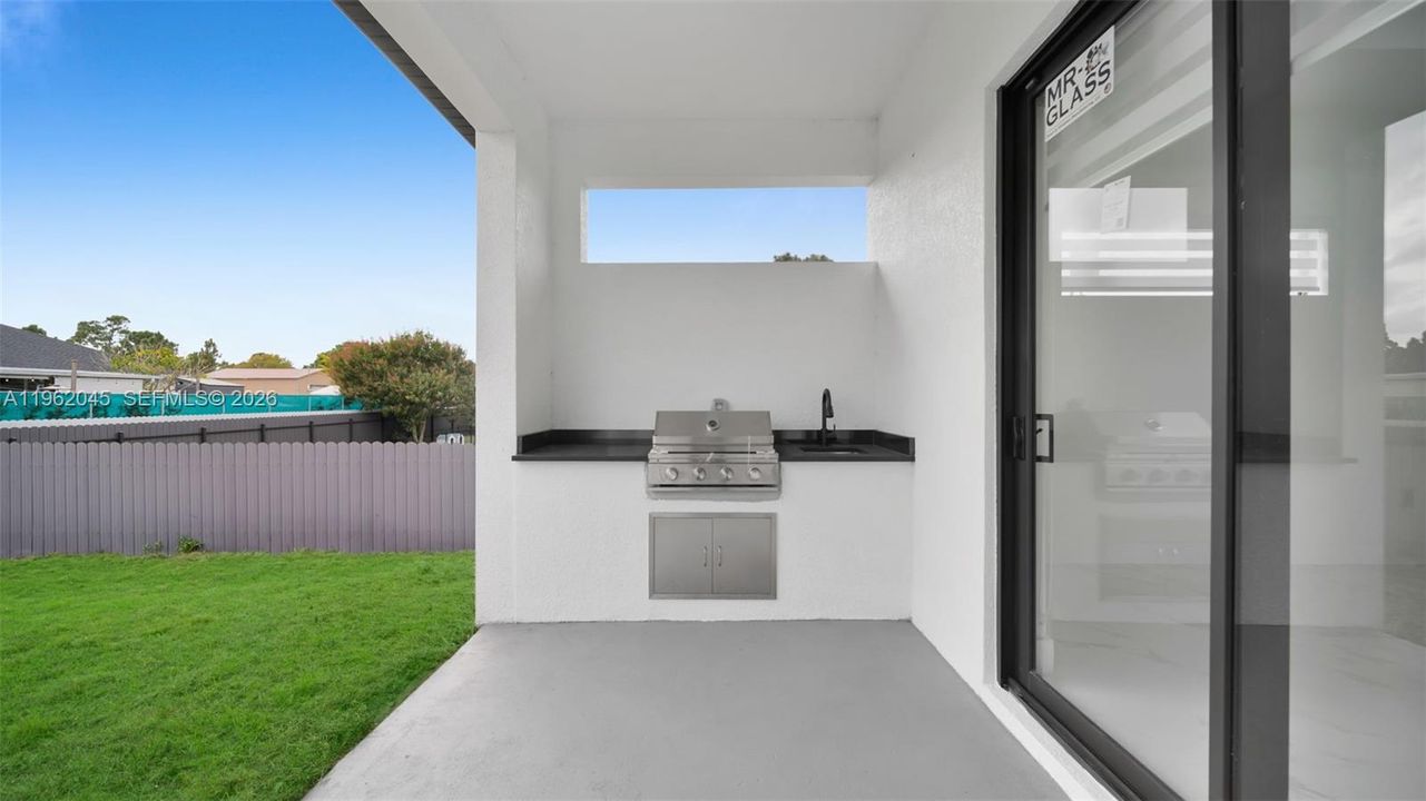 Vendido Recientemente: $365,000 (3 camas, 2 baños, 0 Pies cuadrados)