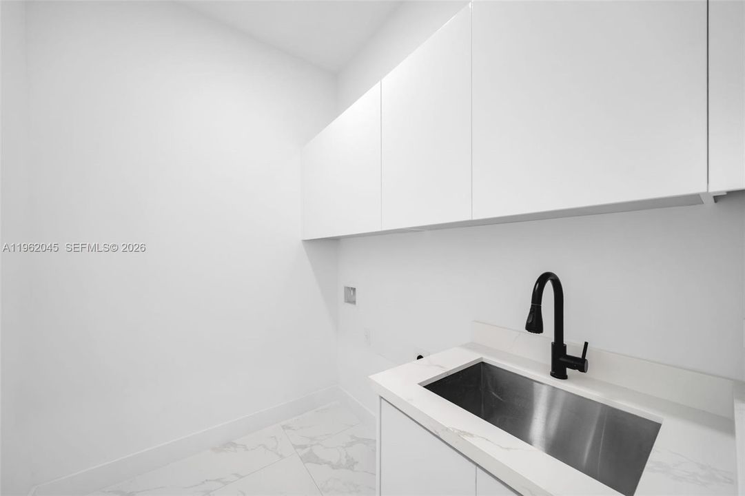 Vendido Recientemente: $365,000 (3 camas, 2 baños, 0 Pies cuadrados)