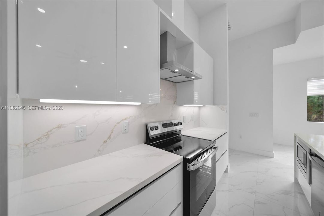 Vendido Recientemente: $365,000 (3 camas, 2 baños, 0 Pies cuadrados)