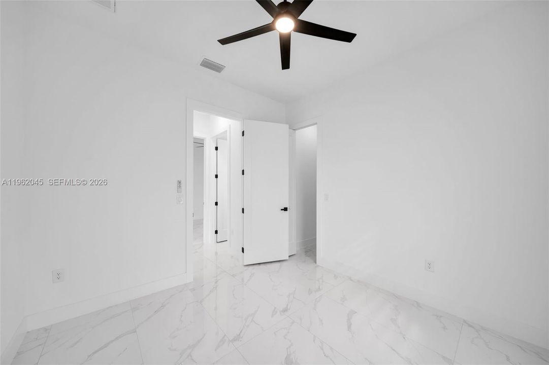 Vendido Recientemente: $365,000 (3 camas, 2 baños, 0 Pies cuadrados)