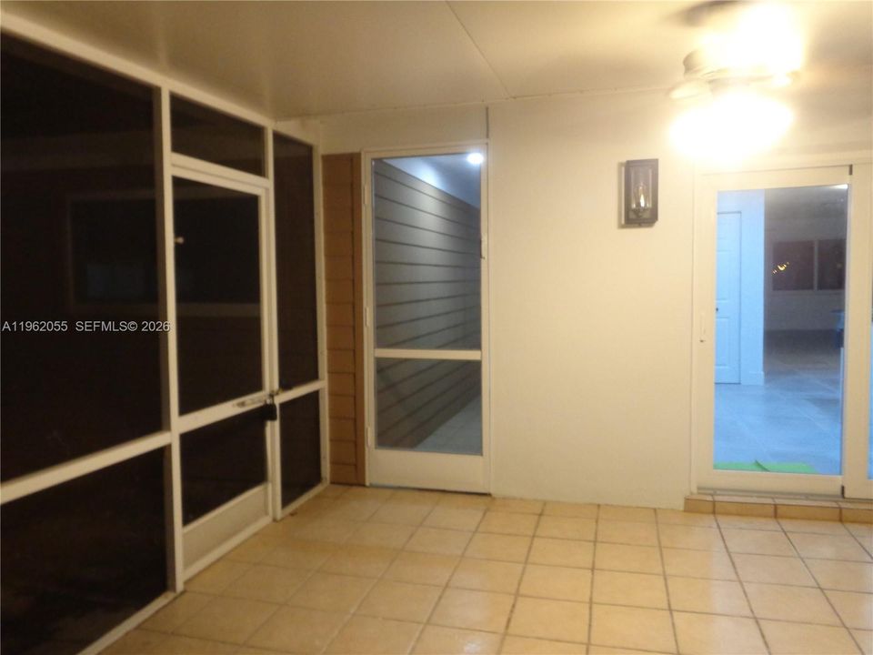 En Venta: $769,999 (3 camas, 2 baños, 1862 Pies cuadrados)