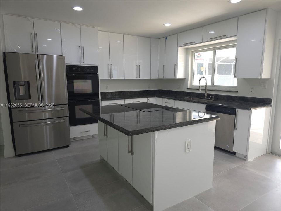 En Venta: $769,999 (3 camas, 2 baños, 1862 Pies cuadrados)