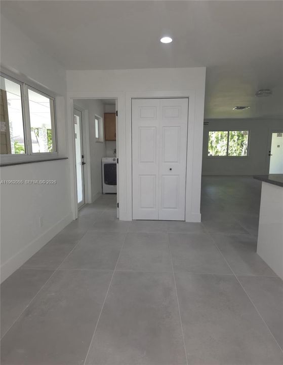 En Venta: $769,999 (3 camas, 2 baños, 1862 Pies cuadrados)