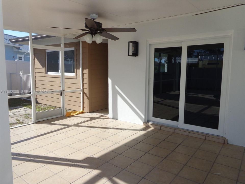 En Venta: $769,999 (3 camas, 2 baños, 1862 Pies cuadrados)