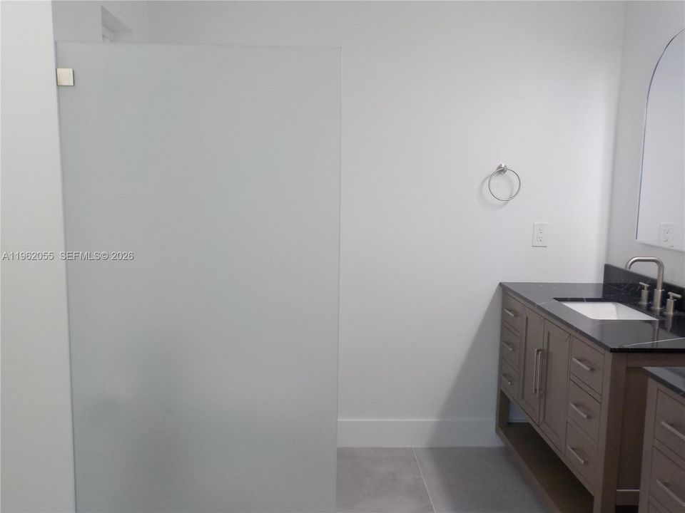 En Venta: $769,999 (3 camas, 2 baños, 1862 Pies cuadrados)