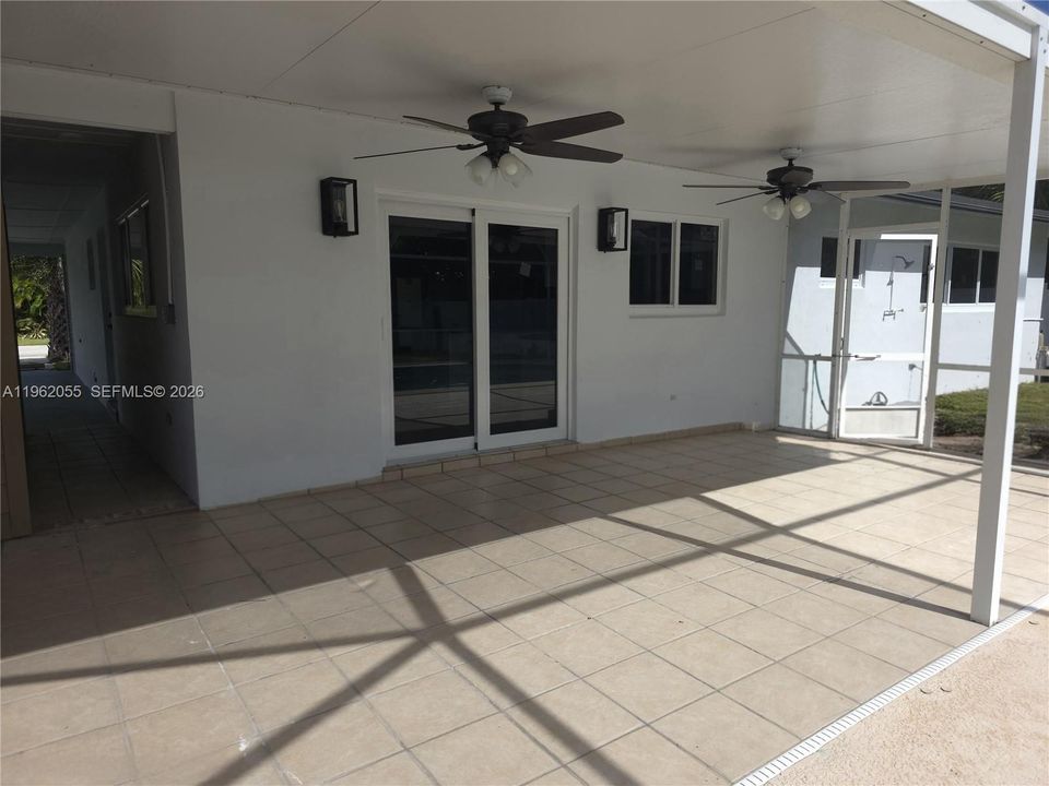 En Venta: $769,999 (3 camas, 2 baños, 1862 Pies cuadrados)