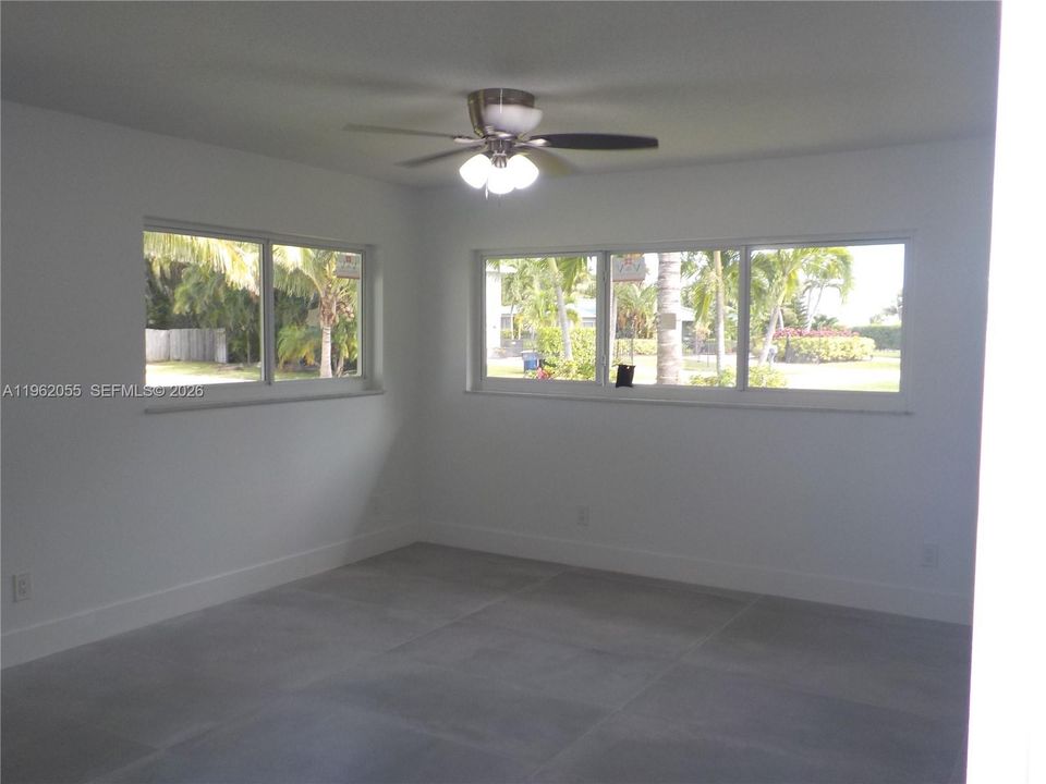 En Venta: $769,999 (3 camas, 2 baños, 1862 Pies cuadrados)