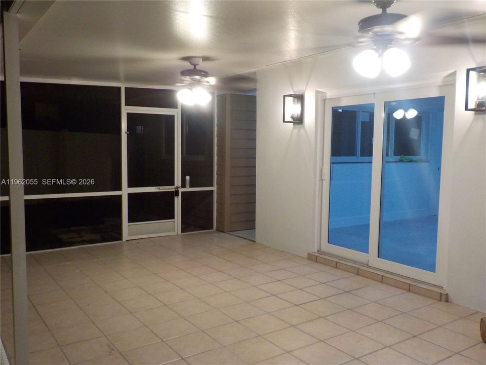 En Venta: $769,999 (3 camas, 2 baños, 1862 Pies cuadrados)