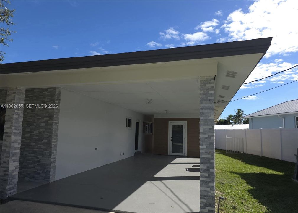 En Venta: $769,999 (3 camas, 2 baños, 1862 Pies cuadrados)