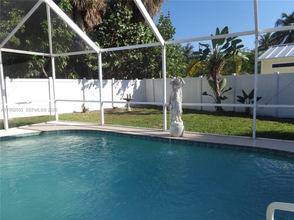 En Venta: $769,999 (3 camas, 2 baños, 1862 Pies cuadrados)