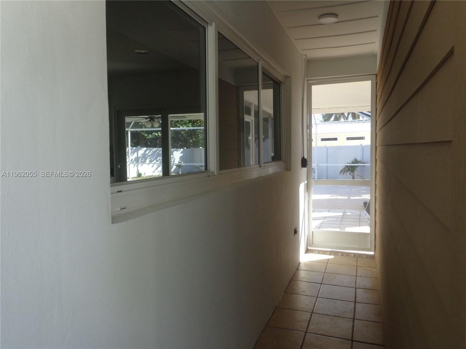En Venta: $769,999 (3 camas, 2 baños, 1862 Pies cuadrados)
