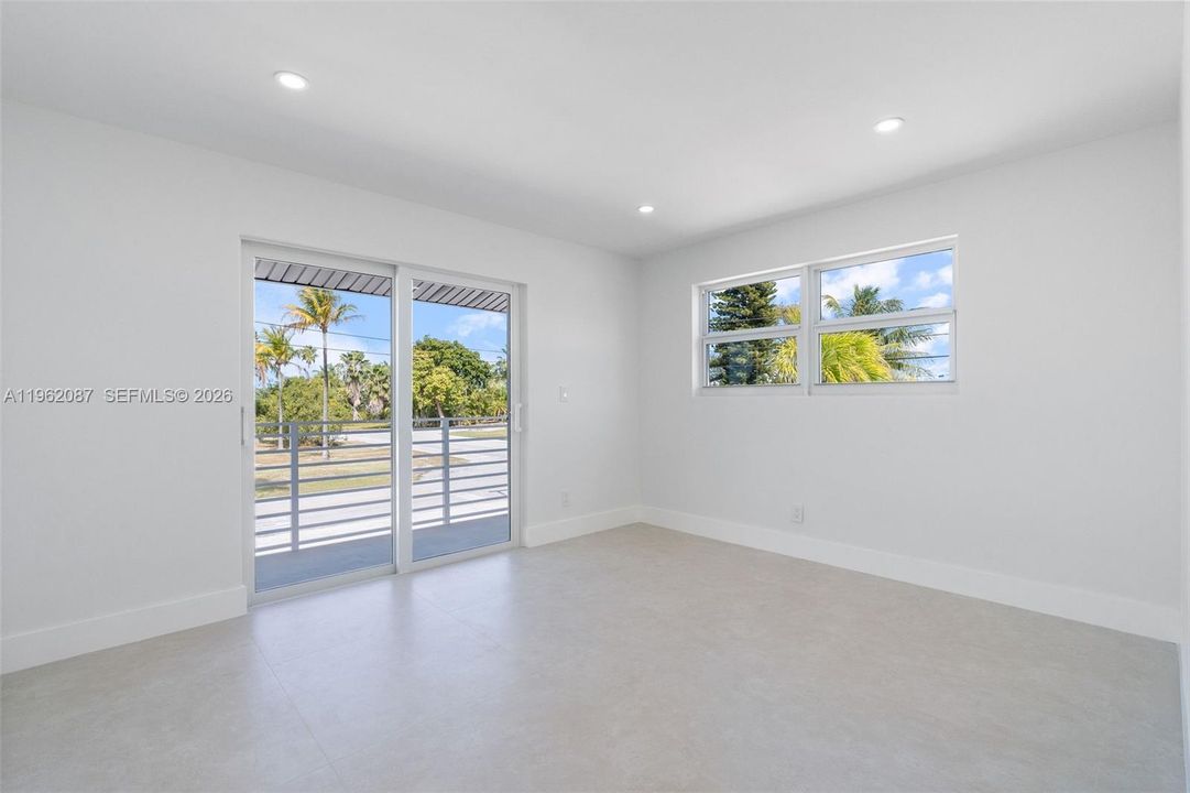 For Sale: $964,999 (3 beds, 2 baths, 1200 Square Feet)