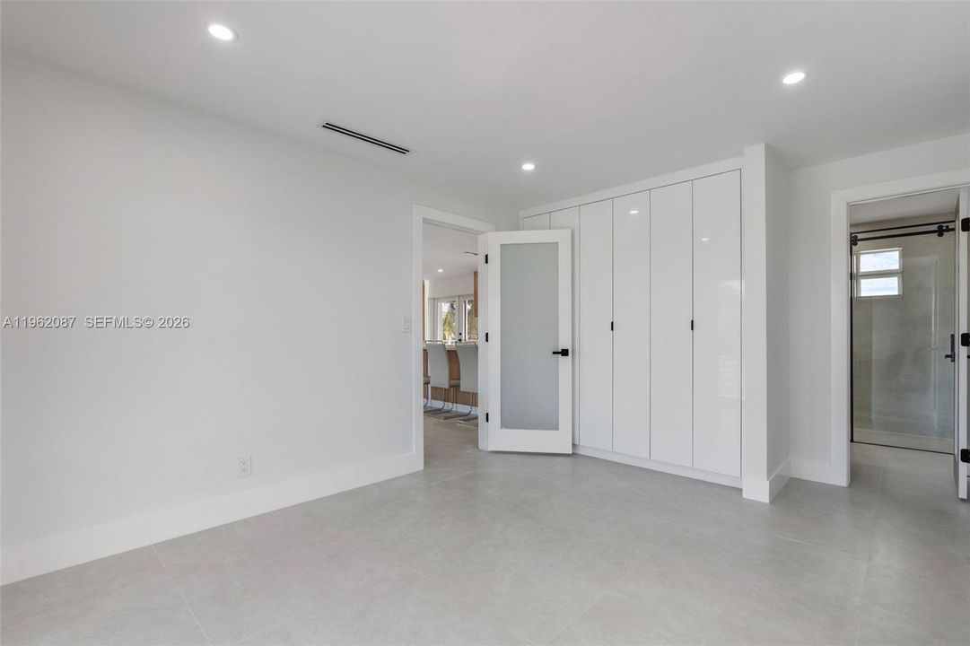 For Sale: $964,999 (3 beds, 2 baths, 1200 Square Feet)