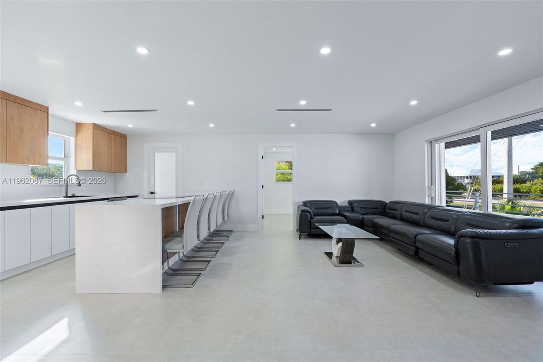 For Sale: $964,999 (3 beds, 2 baths, 1200 Square Feet)
