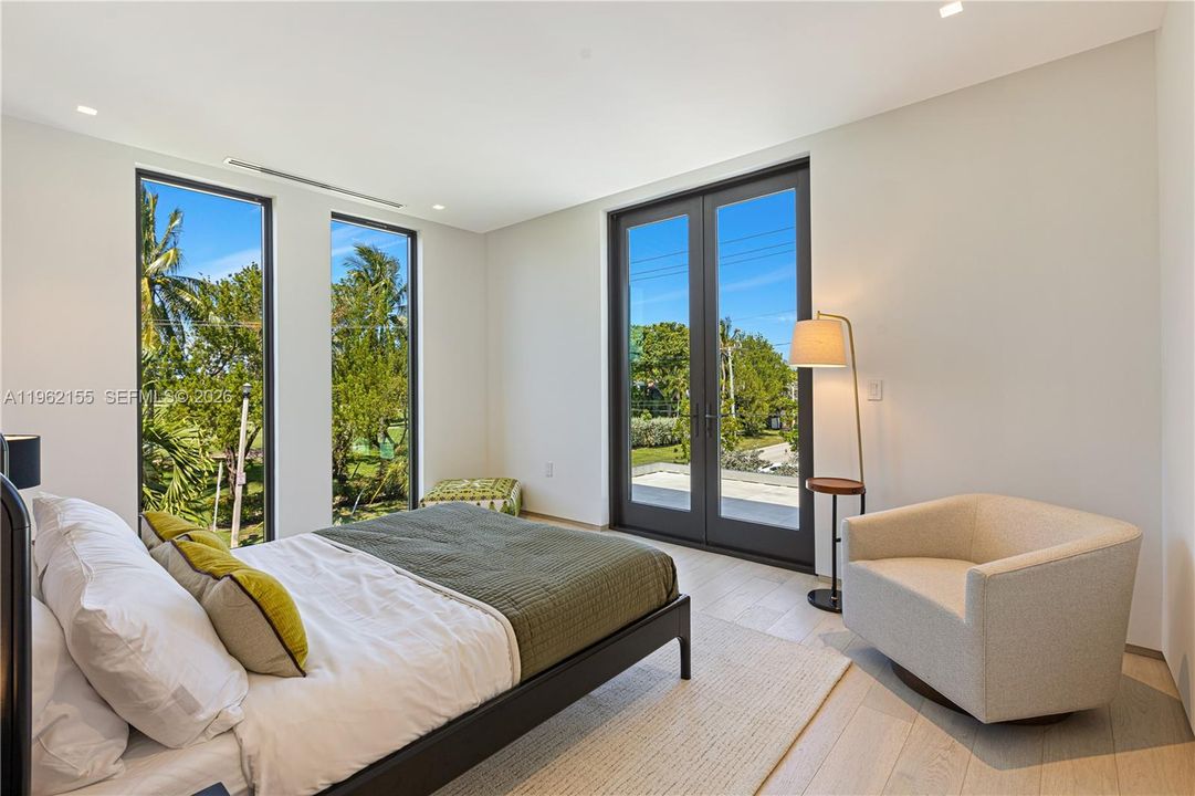 For Sale: $12,900,000 (6 beds, 6 baths, 5151 Square Feet)