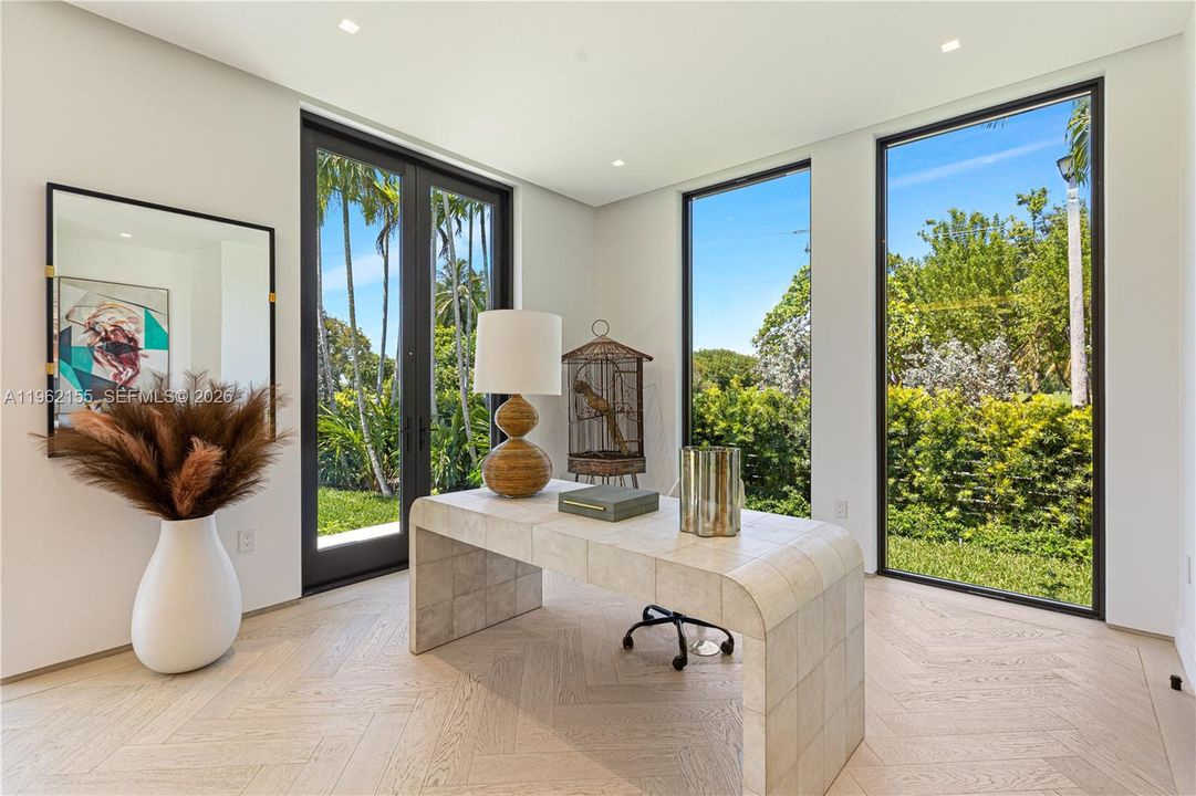 For Sale: $12,900,000 (6 beds, 6 baths, 5151 Square Feet)