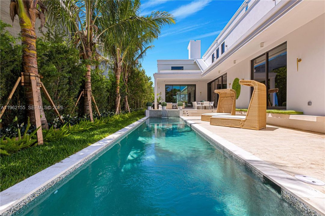 For Sale: $12,900,000 (6 beds, 6 baths, 5151 Square Feet)