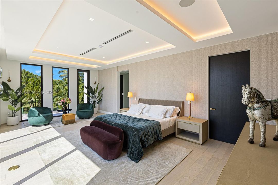 For Sale: $12,900,000 (6 beds, 6 baths, 5151 Square Feet)
