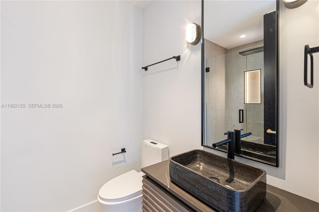 For Sale: $12,900,000 (6 beds, 6 baths, 5151 Square Feet)