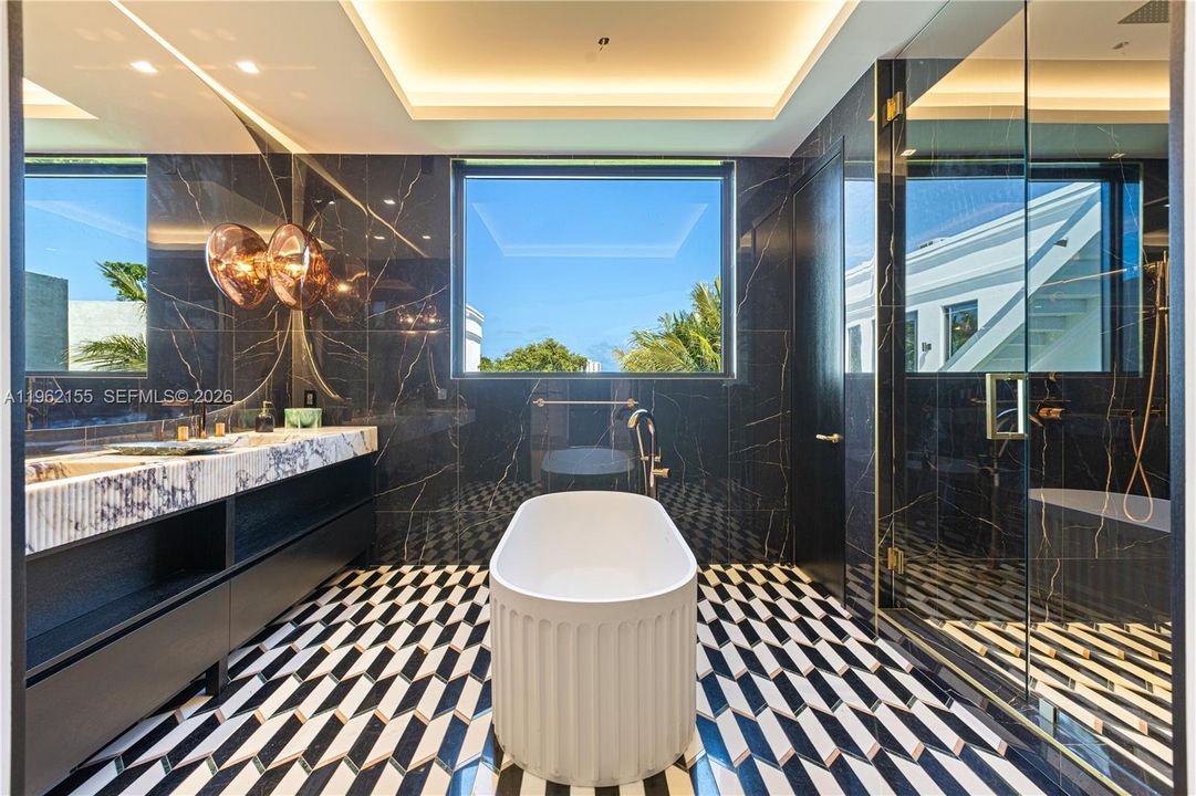 For Sale: $12,900,000 (6 beds, 6 baths, 5151 Square Feet)