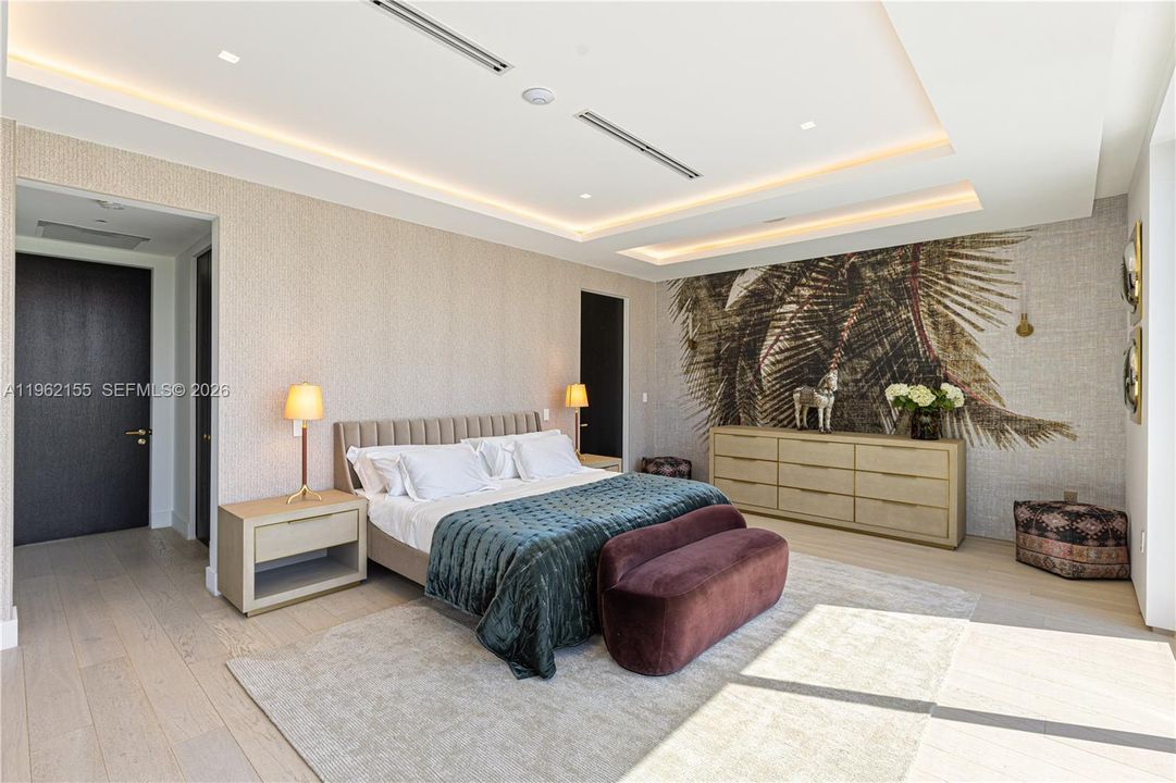 For Sale: $12,900,000 (6 beds, 6 baths, 5151 Square Feet)