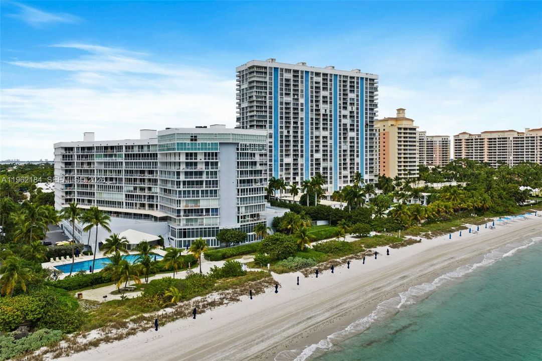 Beach behind Mar Azul