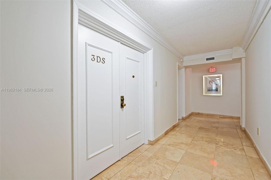 Double door Entry to Unit 3DS